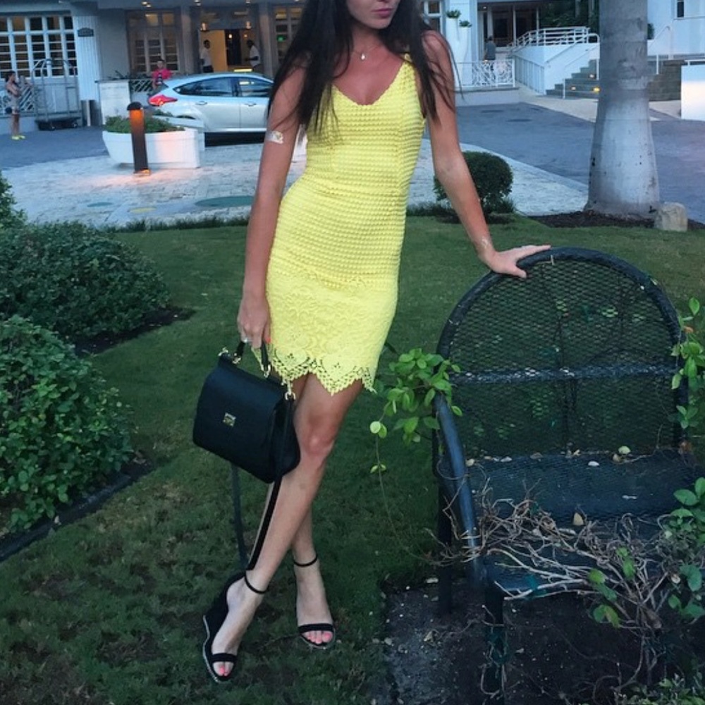 Lulus yellow dress